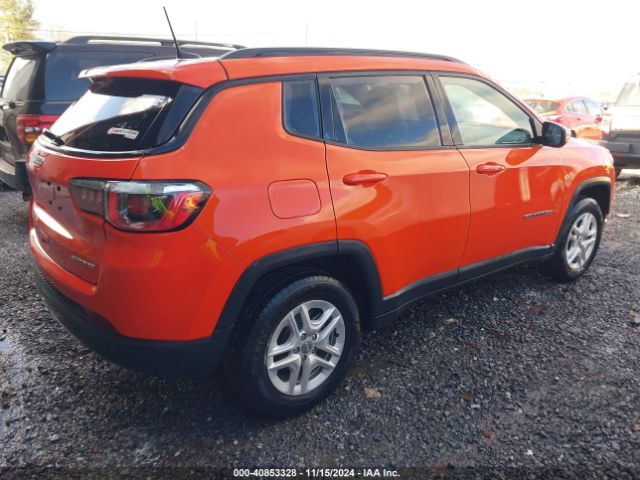 Photo 3 VIN: 3C4NJCAB7JT286096 - JEEP COMPASS 