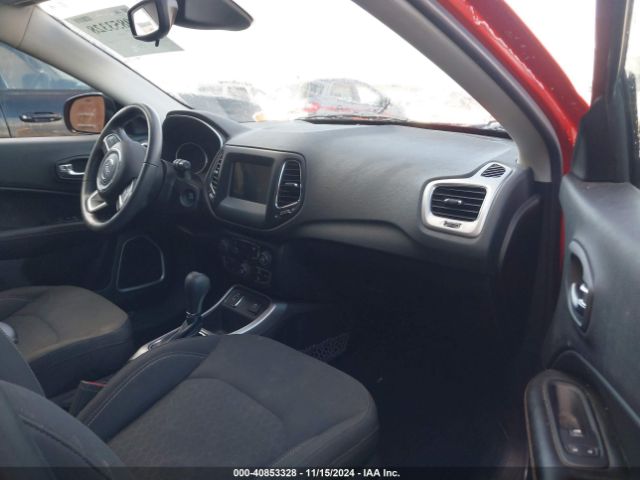 Photo 4 VIN: 3C4NJCAB7JT286096 - JEEP COMPASS 