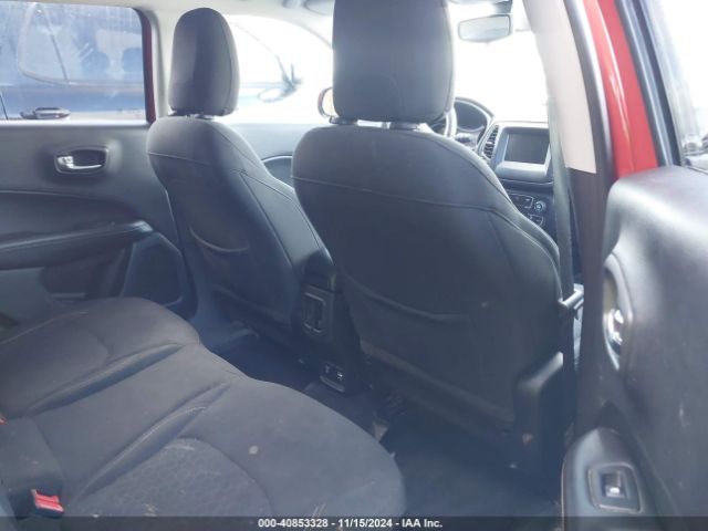 Photo 7 VIN: 3C4NJCAB7JT286096 - JEEP COMPASS 