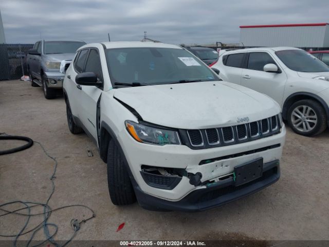 Photo 5 VIN: 3C4NJCAB7JT318819 - JEEP COMPASS 