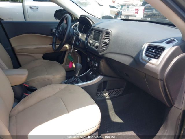 Photo 4 VIN: 3C4NJCAB7JT376302 - JEEP COMPASS 