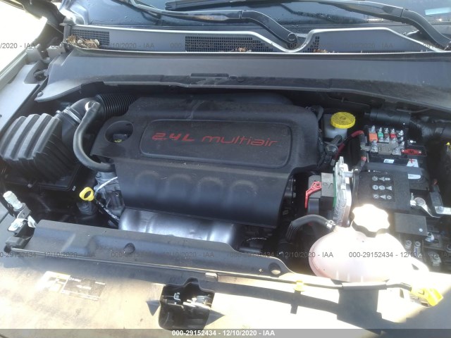 Photo 9 VIN: 3C4NJCAB7JT468381 - JEEP COMPASS 