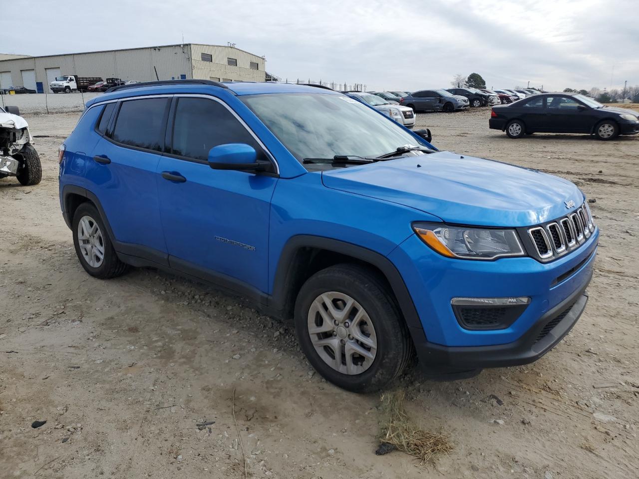 Photo 3 VIN: 3C4NJCAB7LT170240 - JEEP COMPASS 