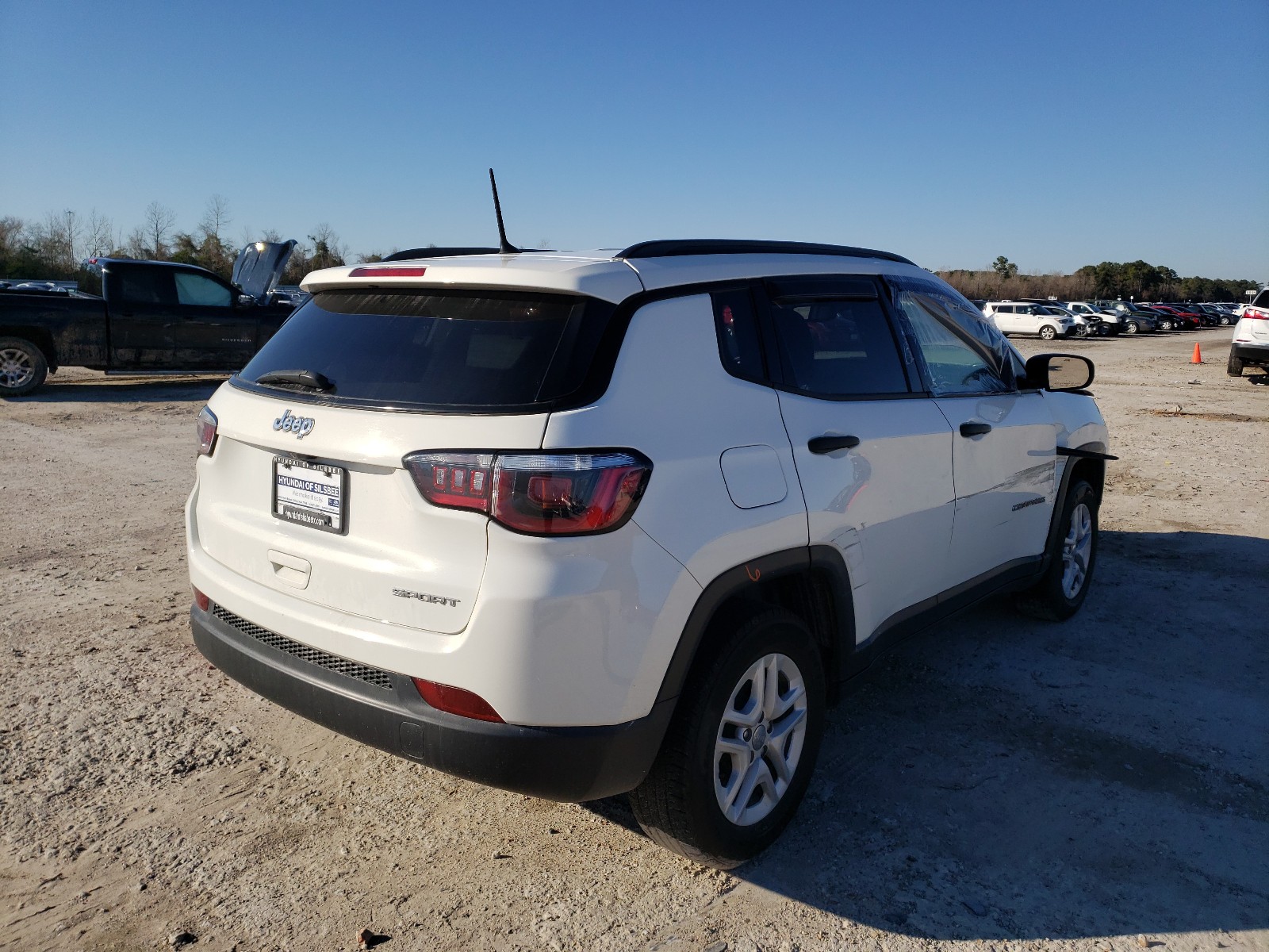 Photo 3 VIN: 3C4NJCAB8HT647703 - JEEP COMPASS 