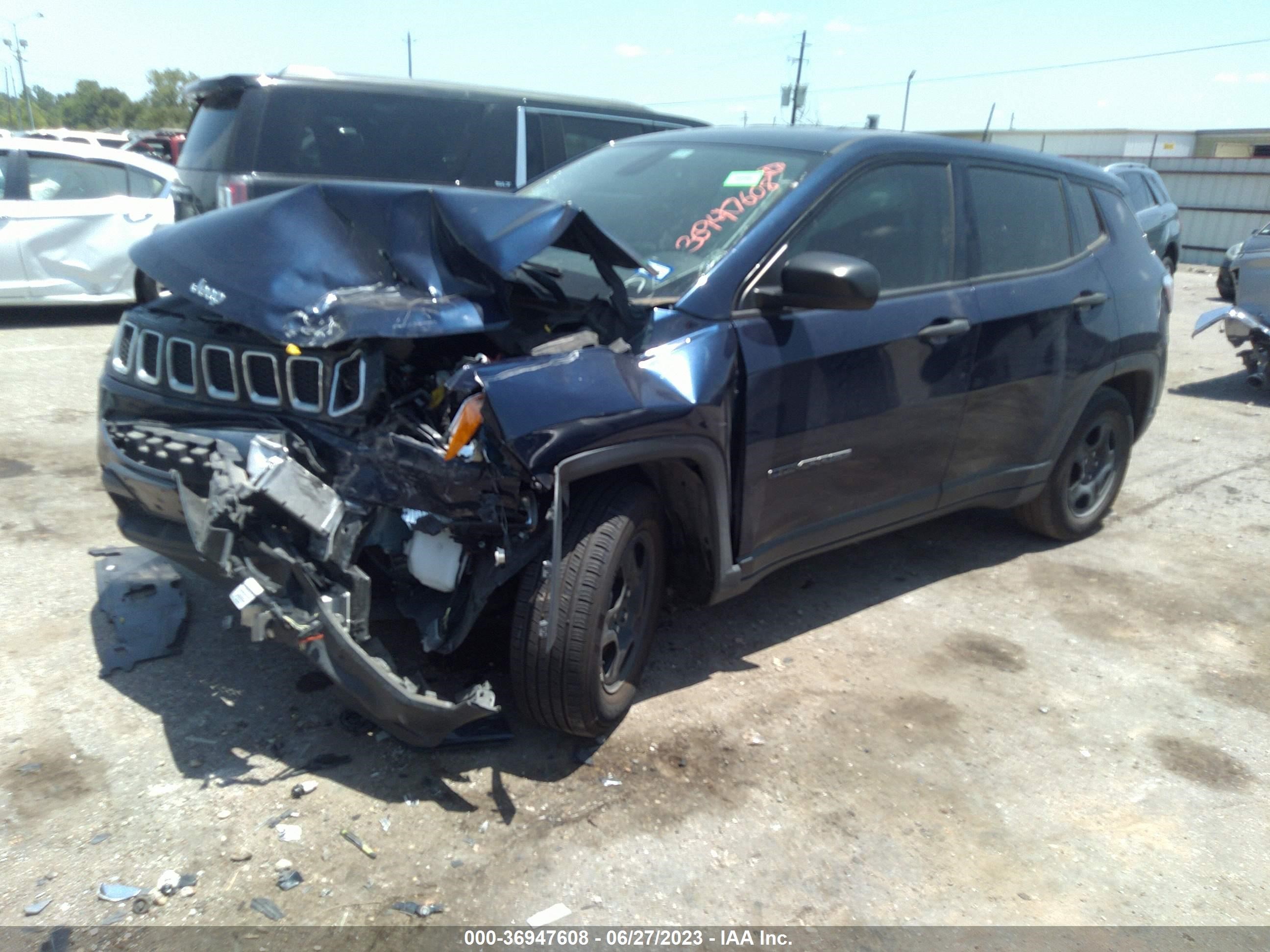 Photo 1 VIN: 3C4NJCAB8KT727056 - JEEP COMPASS 