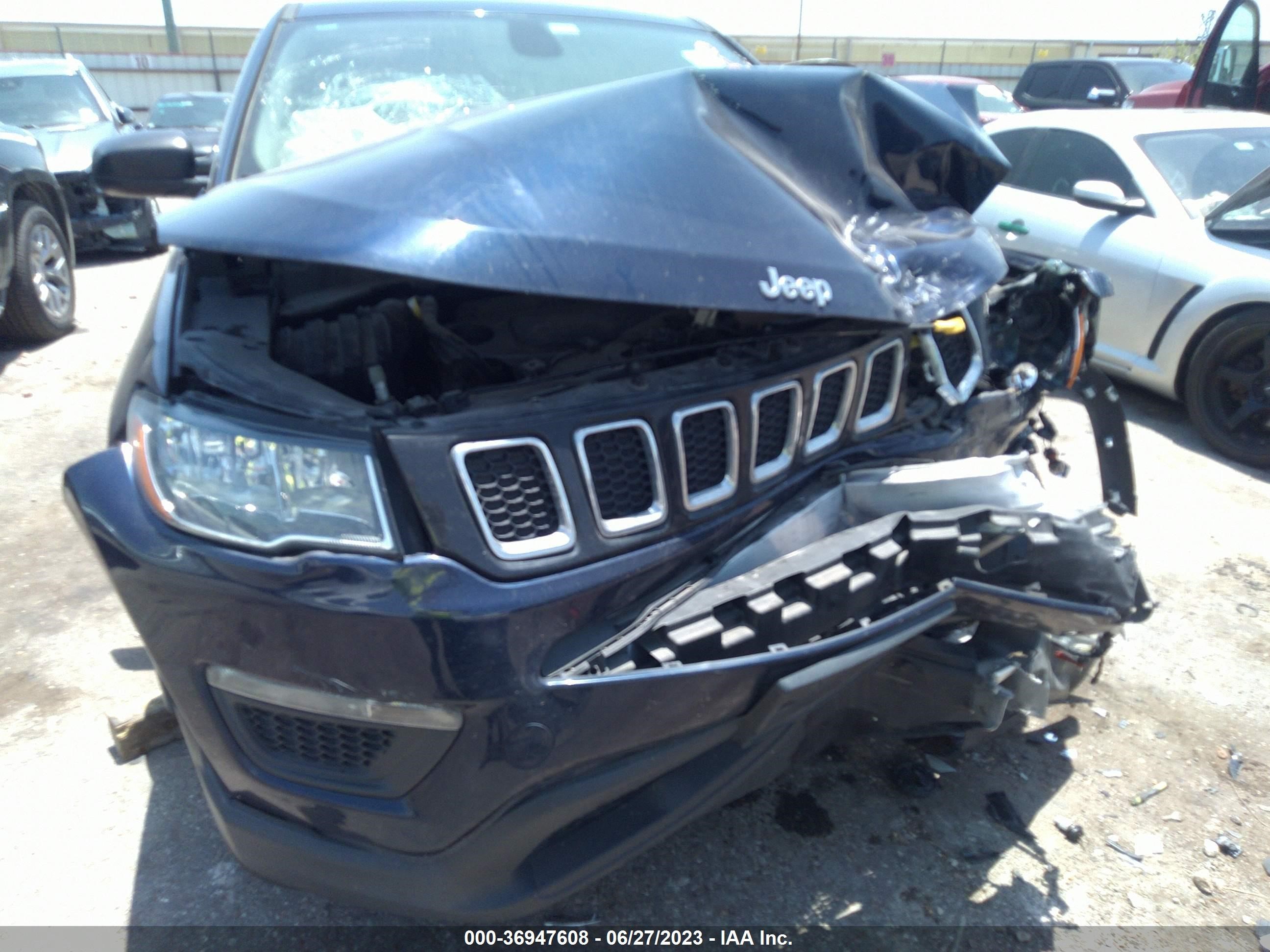 Photo 11 VIN: 3C4NJCAB8KT727056 - JEEP COMPASS 