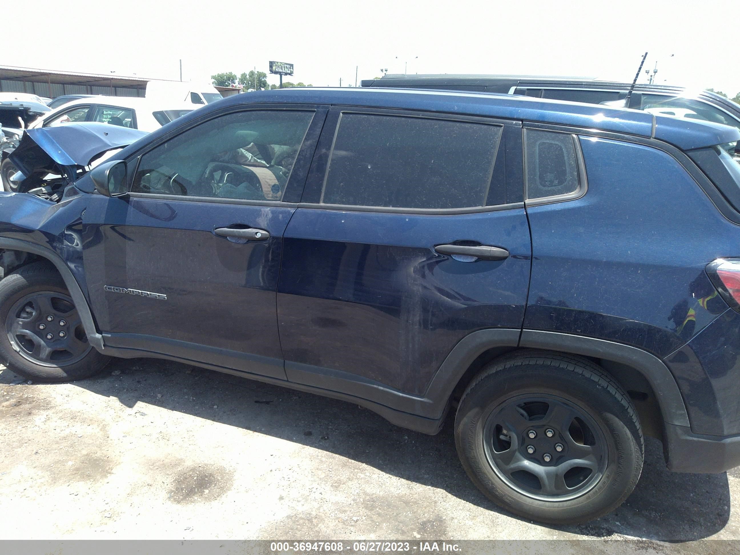 Photo 13 VIN: 3C4NJCAB8KT727056 - JEEP COMPASS 