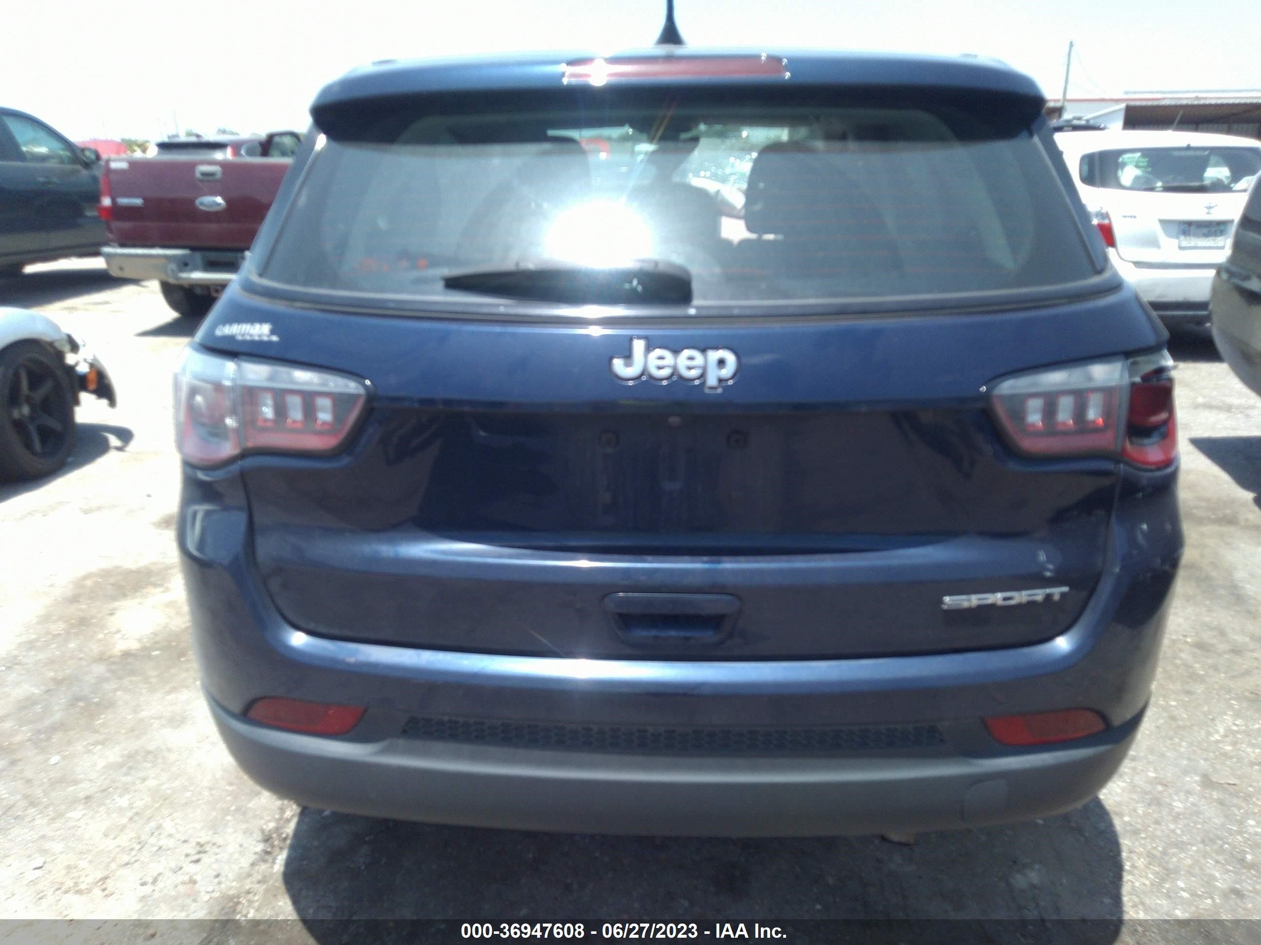 Photo 15 VIN: 3C4NJCAB8KT727056 - JEEP COMPASS 