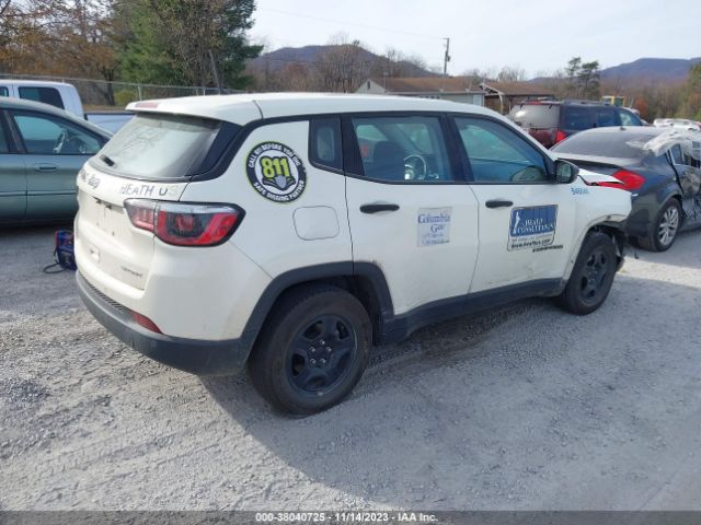 Photo 3 VIN: 3C4NJCAB9JT151783 - JEEP COMPASS 