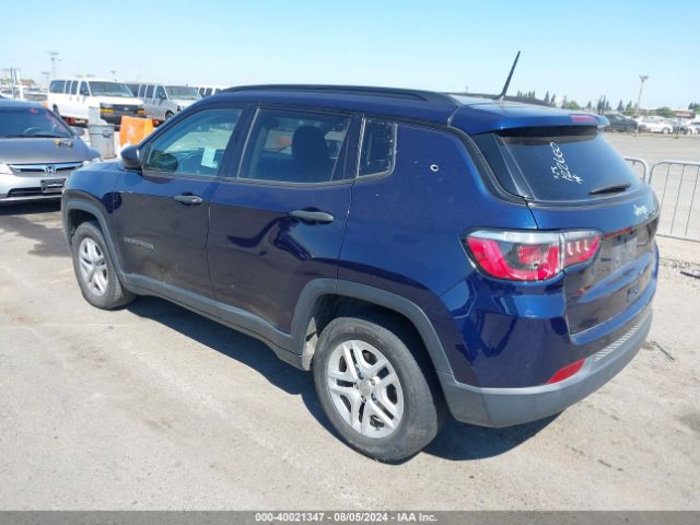 Photo 2 VIN: 3C4NJCABXJT122650 - JEEP COMPASS 