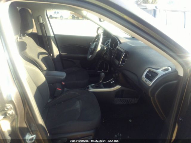 Photo 4 VIN: 3C4NJCABXJT226720 - JEEP COMPASS 