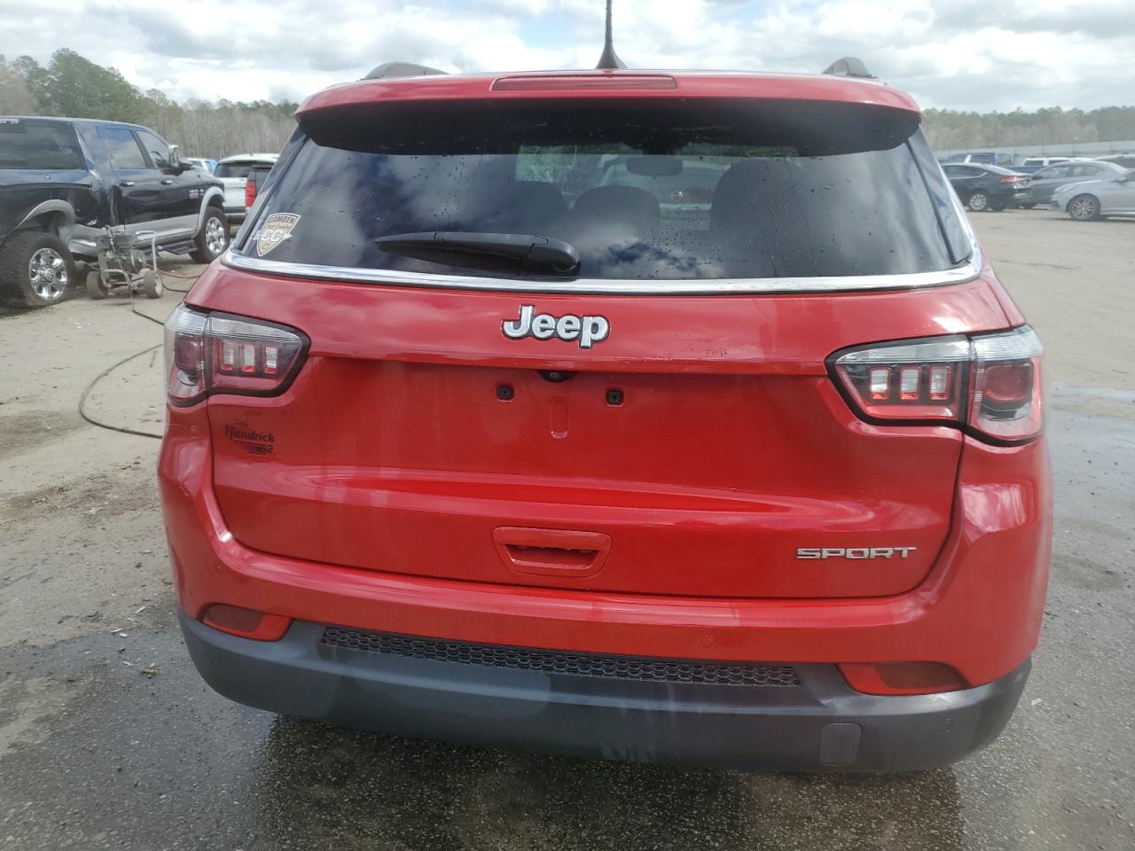 Photo 5 VIN: 3C4NJCABXKT616007 - JEEP COMPASS 