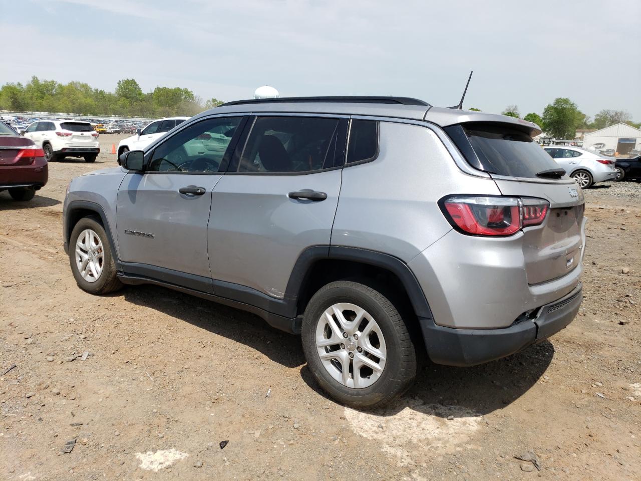 Photo 1 VIN: 3C4NJCABXKT652456 - JEEP COMPASS 