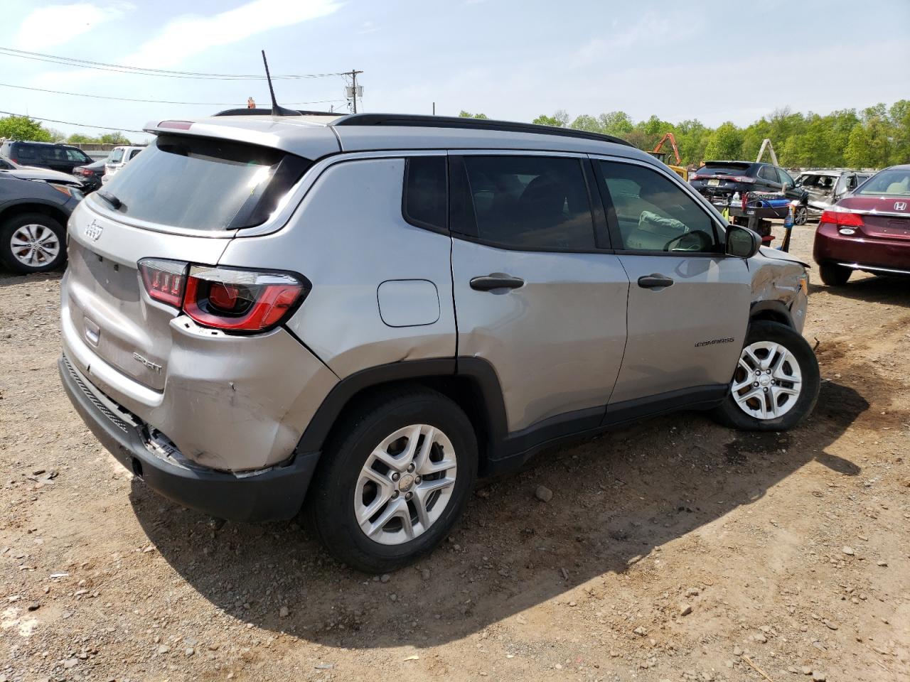 Photo 2 VIN: 3C4NJCABXKT652456 - JEEP COMPASS 