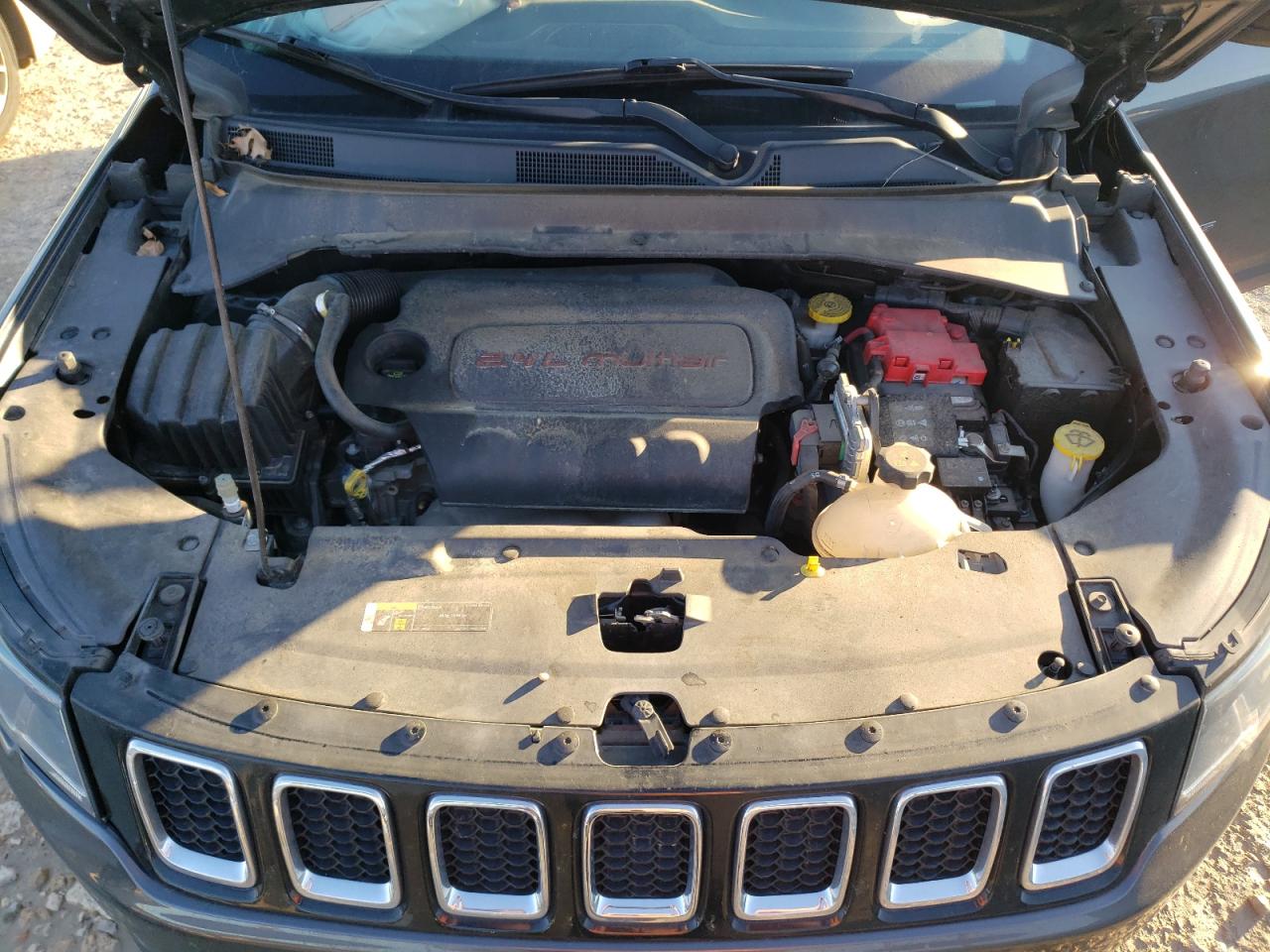 Photo 11 VIN: 3C4NJCABXKT769521 - JEEP COMPASS 