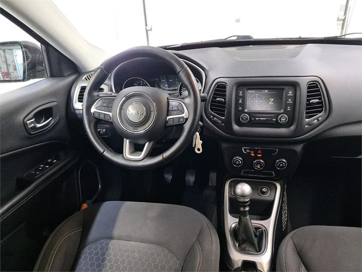 Photo 6 VIN: 3C4NJCAS8JT203677 - JEEP COMPASS 