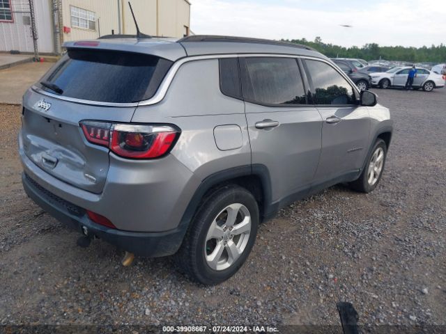 Photo 3 VIN: 3C4NJCBB0JT267565 - JEEP COMPASS 