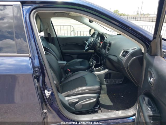 Photo 4 VIN: 3C4NJCBB0JT272670 - JEEP COMPASS 