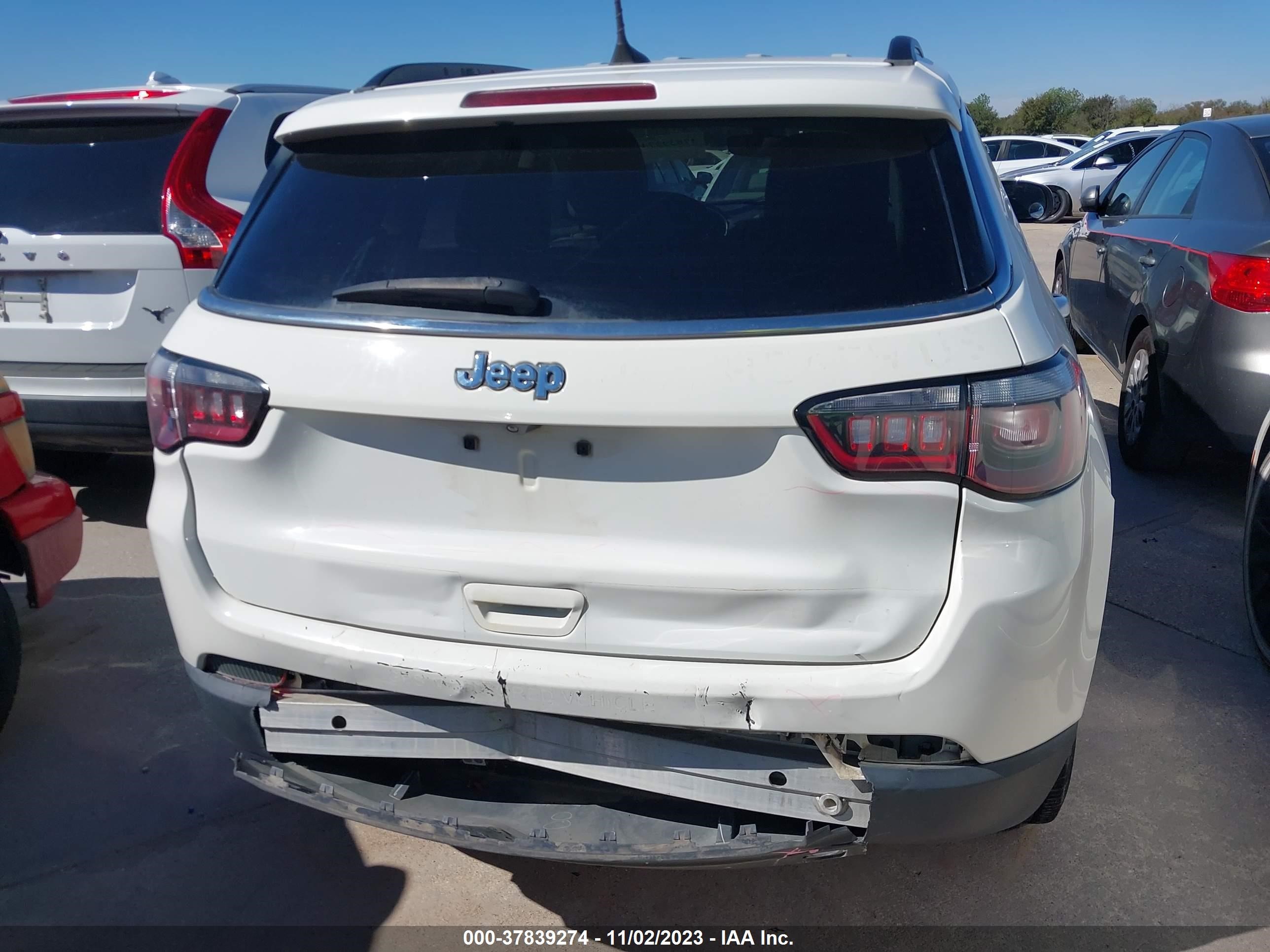 Photo 15 VIN: 3C4NJCBB0KT762947 - JEEP COMPASS 