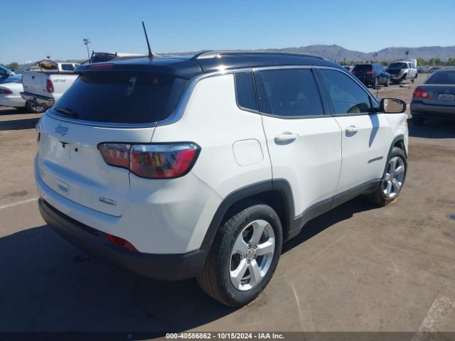 Photo 3 VIN: 3C4NJCBB0LT230051 - JEEP COMPASS 