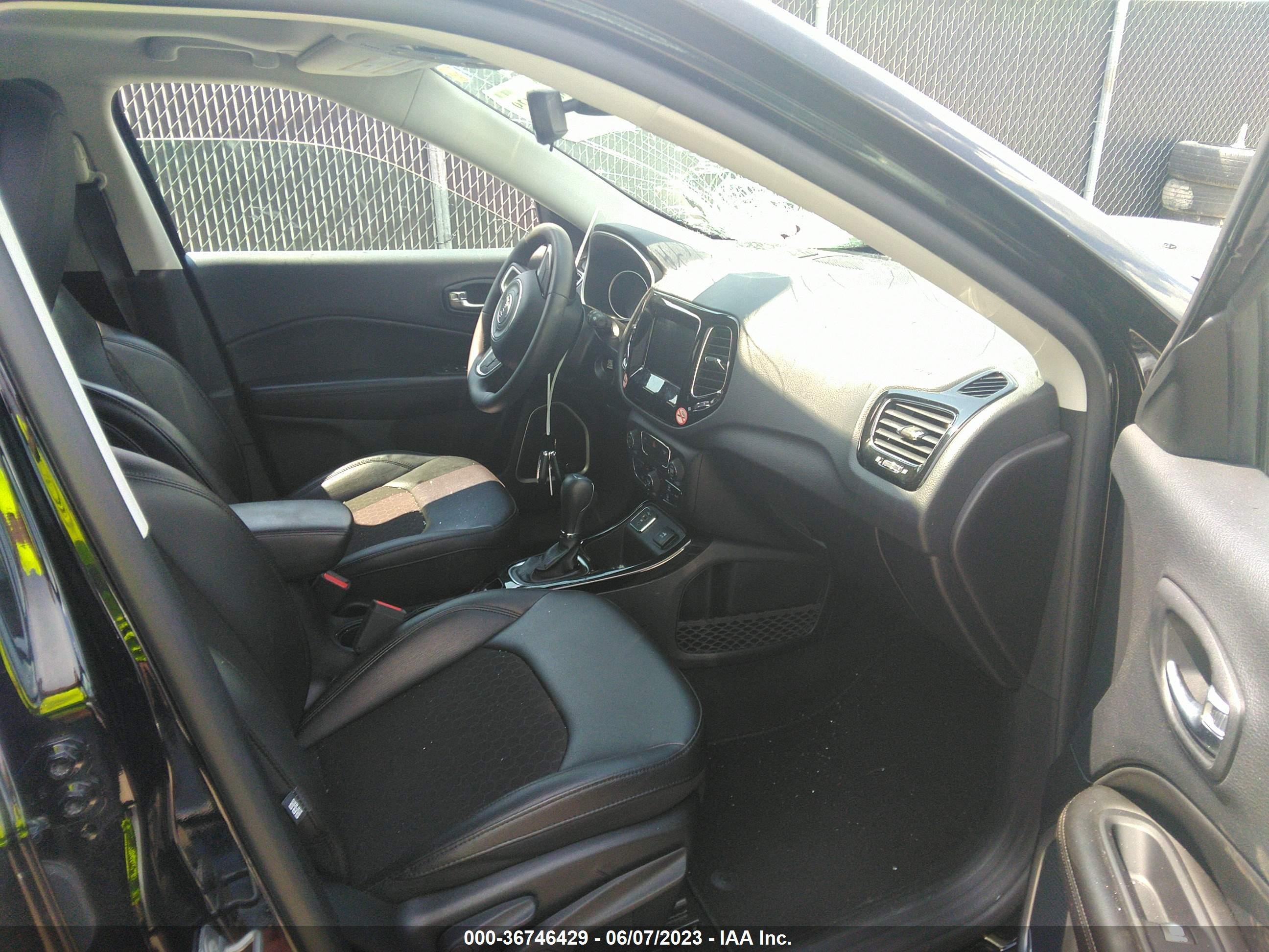 Photo 4 VIN: 3C4NJCBB0MT592656 - JEEP COMPASS 