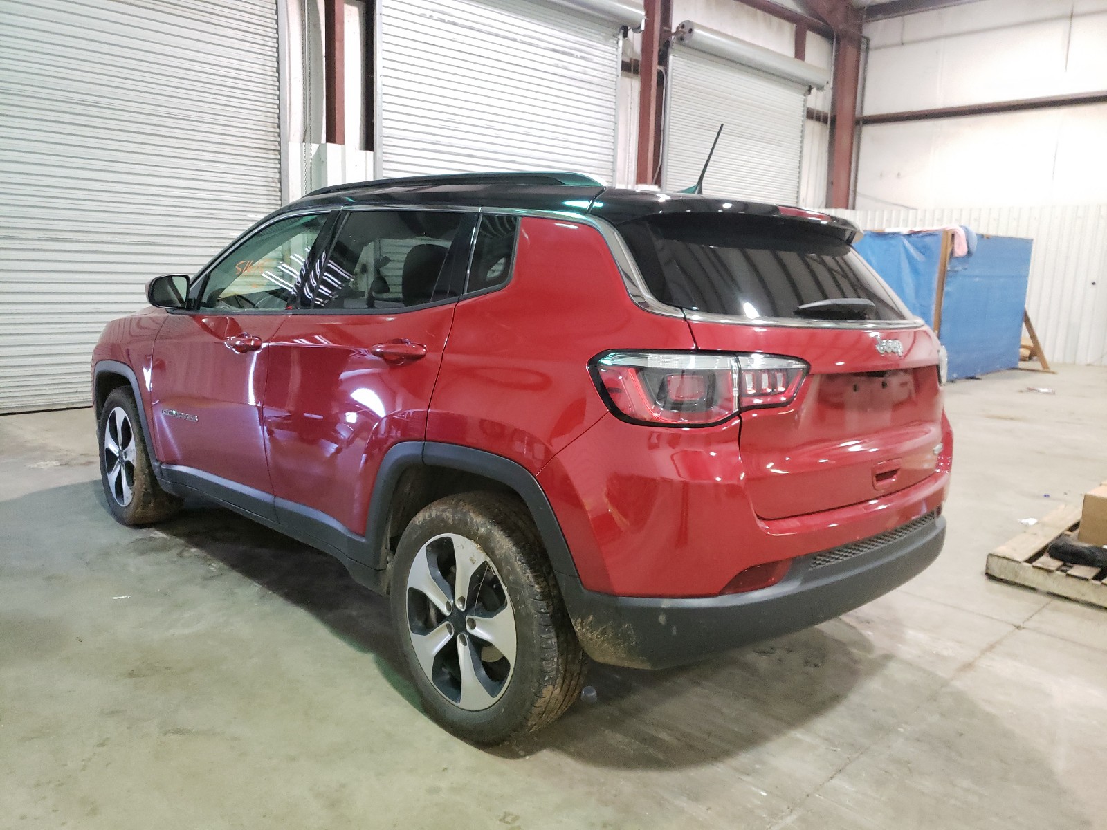 Photo 2 VIN: 3C4NJCBB1JT137312 - JEEP COMPASS LA 