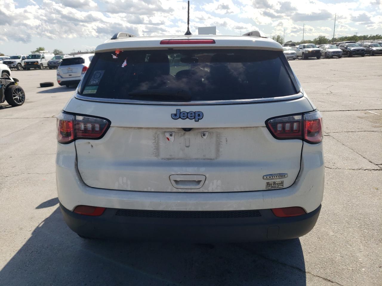 Photo 5 VIN: 3C4NJCBB1JT193640 - JEEP COMPASS 