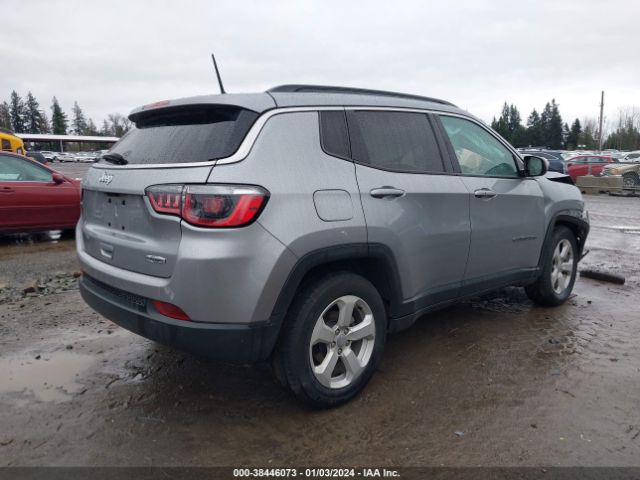 Photo 3 VIN: 3C4NJCBB1JT263136 - JEEP COMPASS 