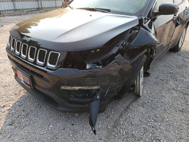 Photo 8 VIN: 3C4NJCBB1JT268045 - JEEP COMPASS 