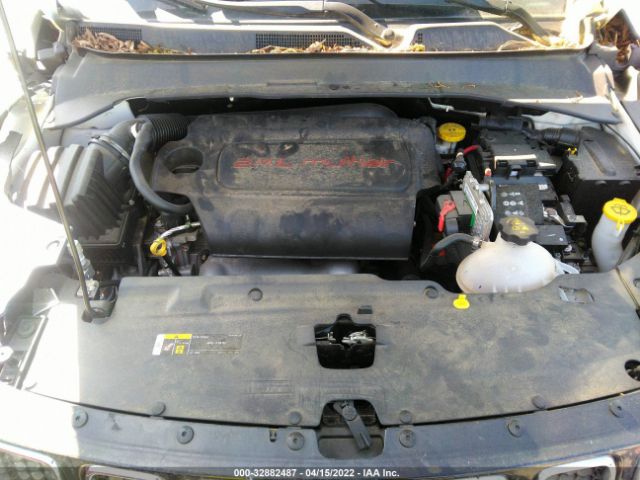 Photo 9 VIN: 3C4NJCBB1JT374494 - JEEP COMPASS 