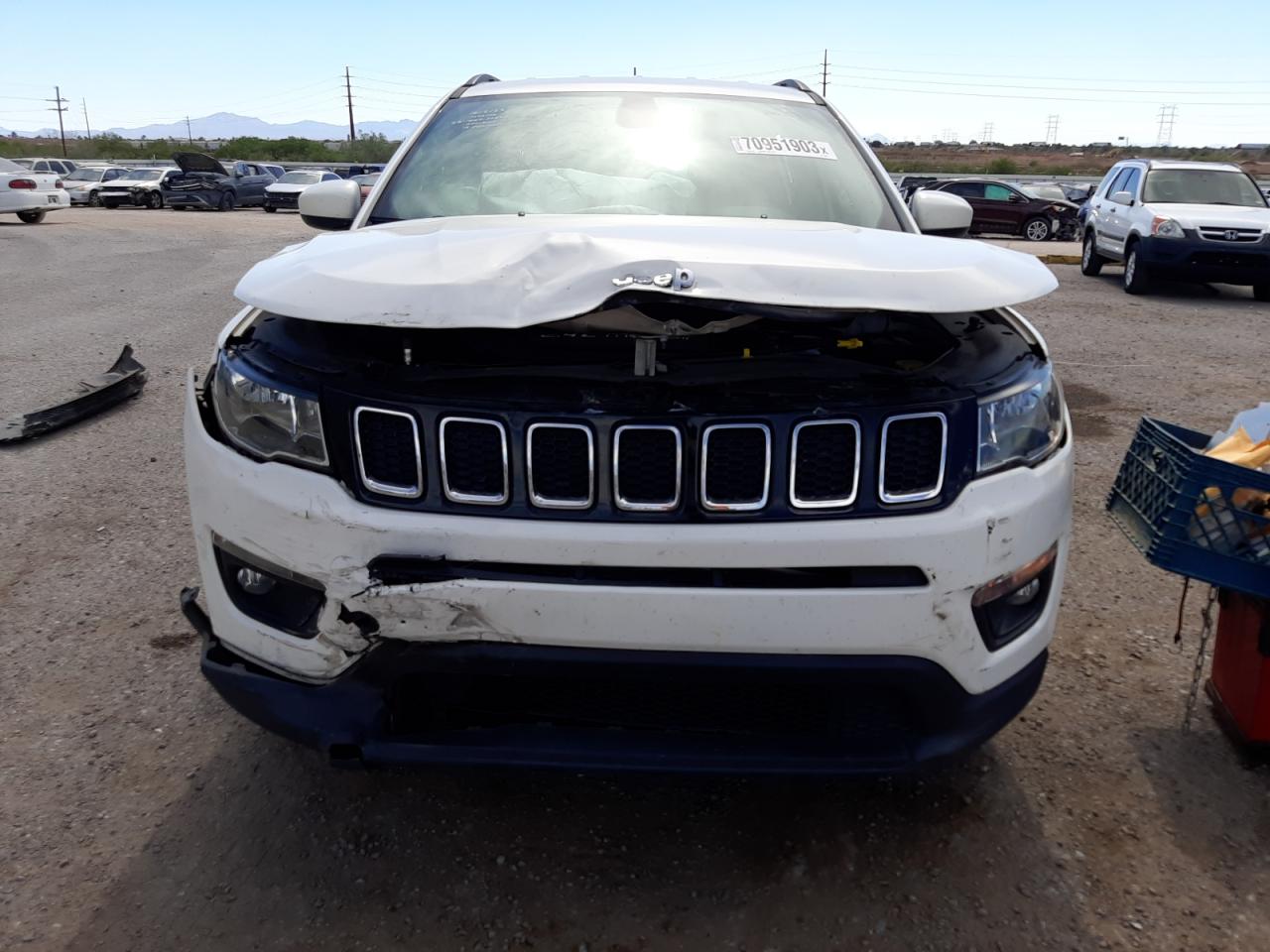 Photo 4 VIN: 3C4NJCBB1JT425363 - JEEP COMPASS 