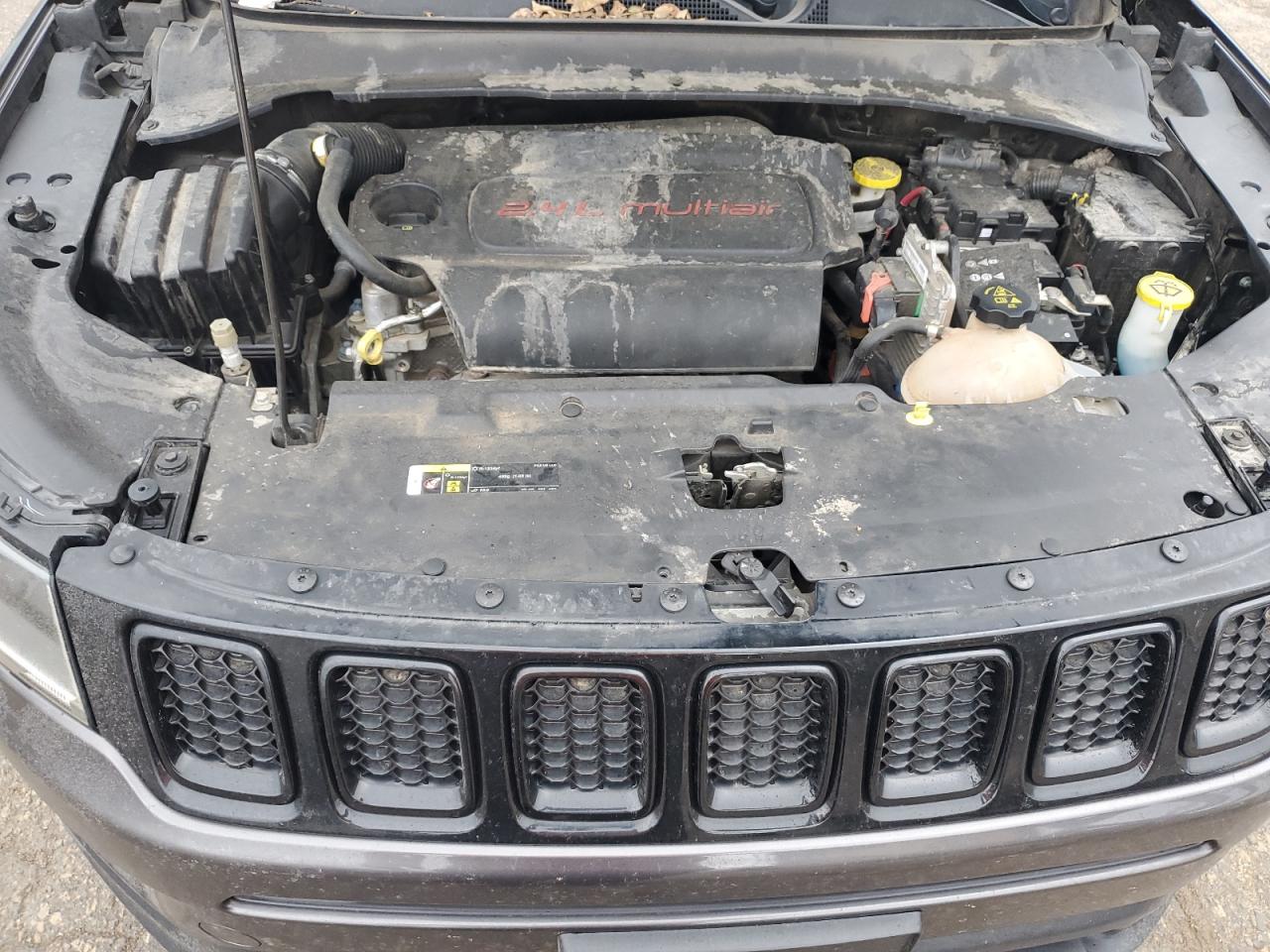 Photo 11 VIN: 3C4NJCBB1JT487796 - JEEP COMPASS 