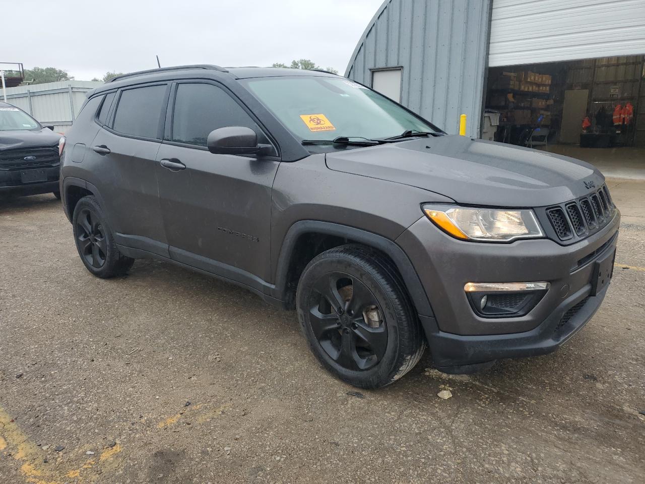 Photo 3 VIN: 3C4NJCBB1JT487796 - JEEP COMPASS 