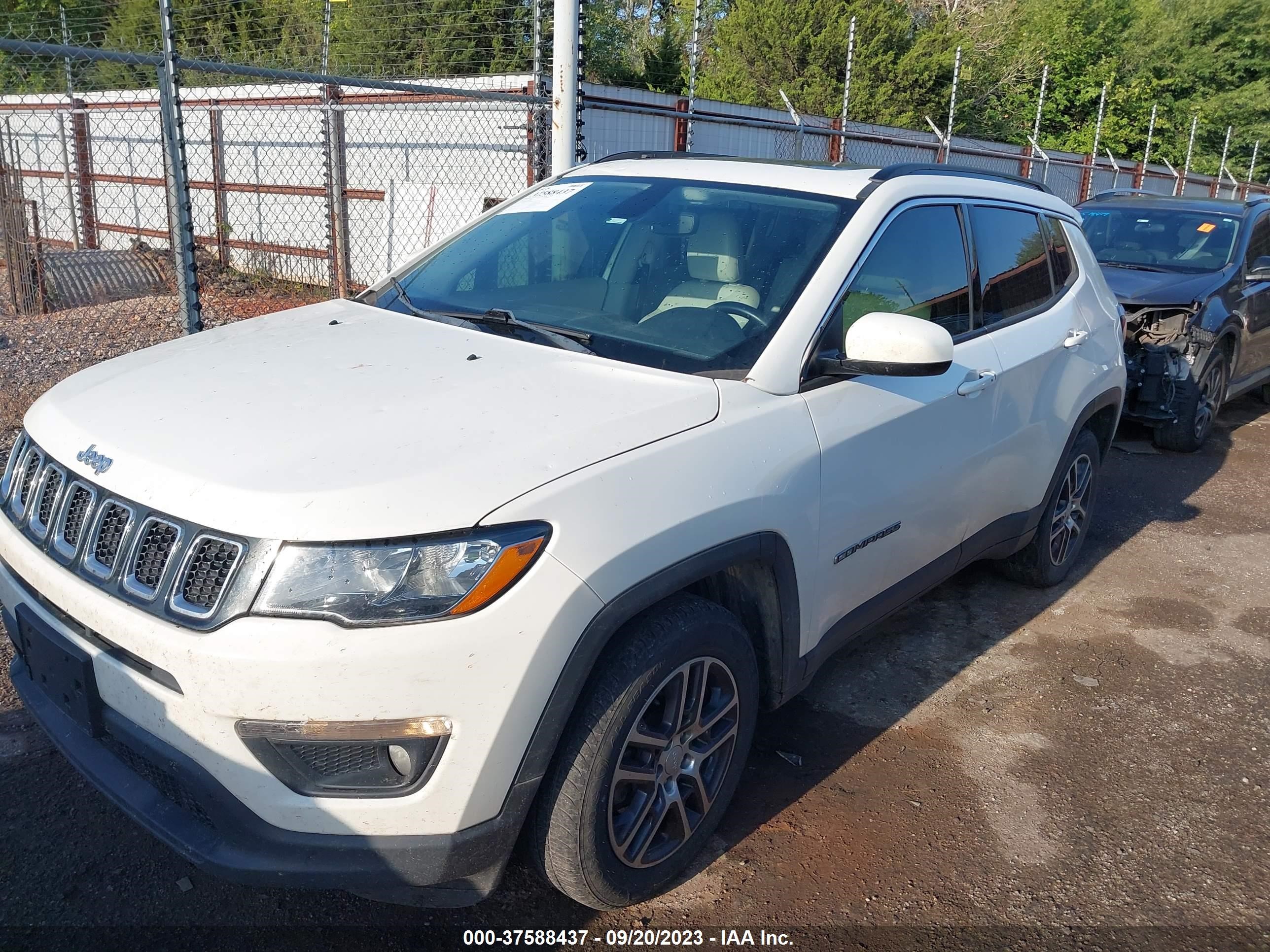 Photo 1 VIN: 3C4NJCBB1JT494599 - JEEP COMPASS 