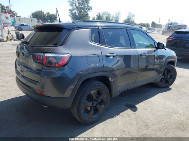 Photo 3 VIN: 3C4NJCBB1KT743422 - JEEP COMPASS 