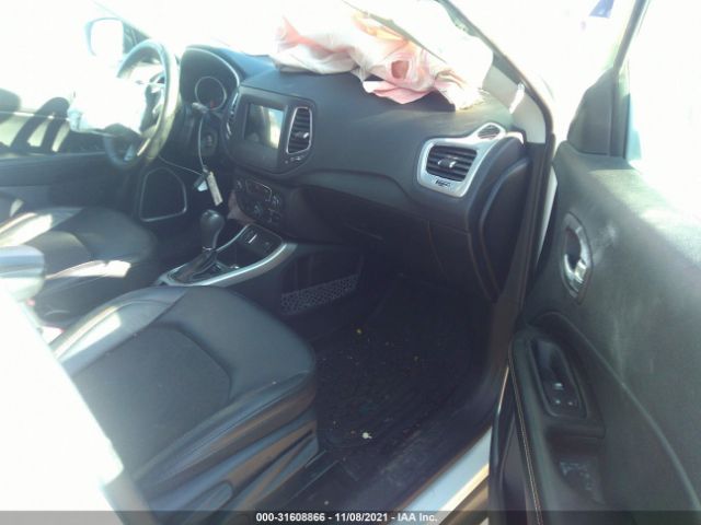 Photo 4 VIN: 3C4NJCBB1KT788795 - JEEP COMPASS 