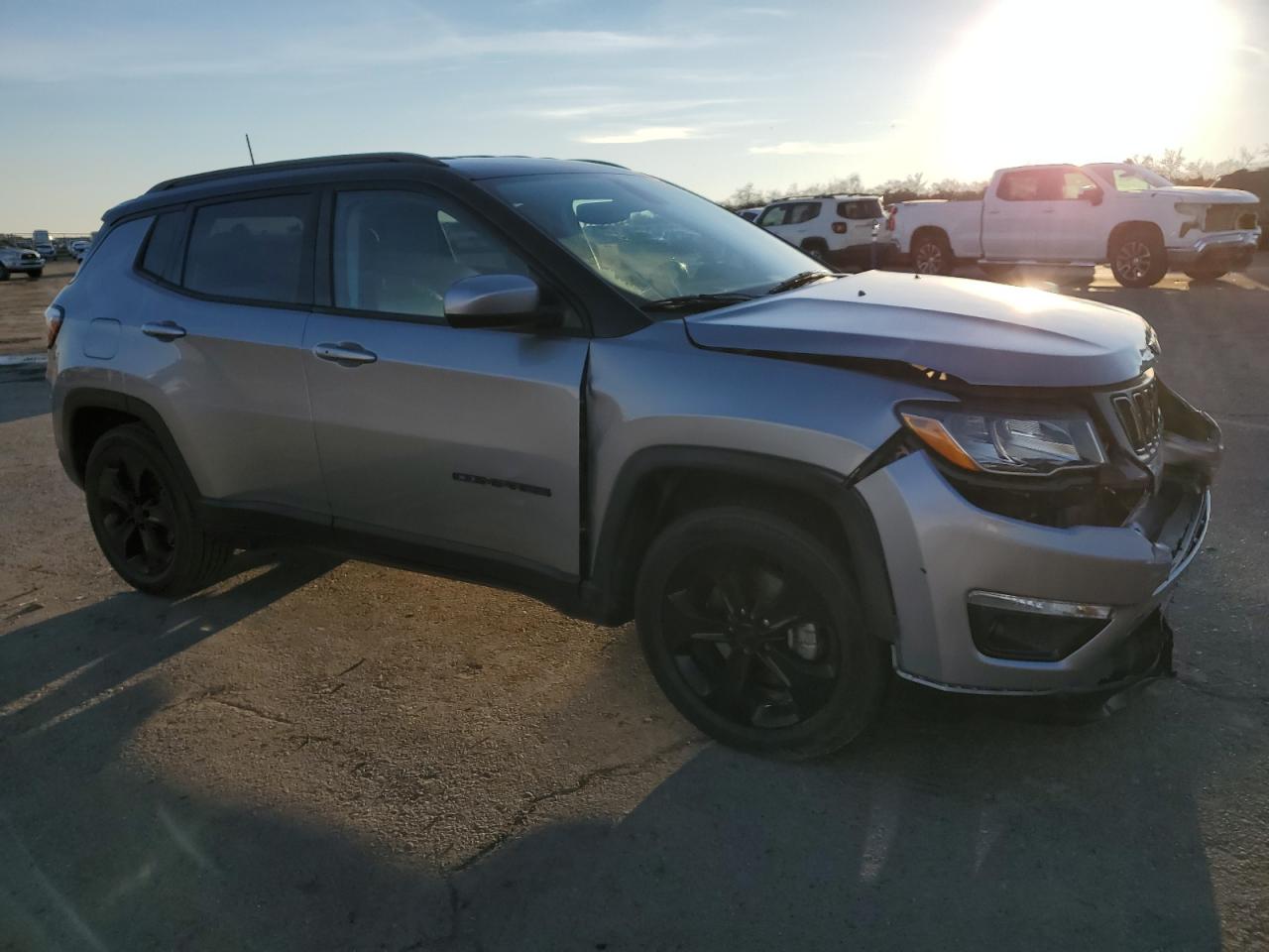 Photo 3 VIN: 3C4NJCBB1LT102093 - JEEP COMPASS 