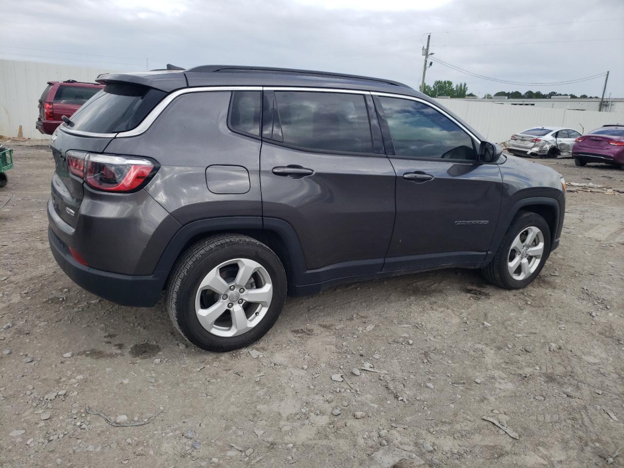 Photo 2 VIN: 3C4NJCBB1MT563957 - JEEP COMPASS 