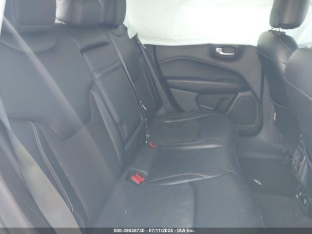 Photo 7 VIN: 3C4NJCBB2JT105842 - JEEP COMPASS 