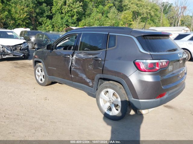 Photo 2 VIN: 3C4NJCBB2JT122964 - JEEP COMPASS 