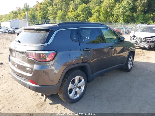 Photo 3 VIN: 3C4NJCBB2JT122964 - JEEP COMPASS 