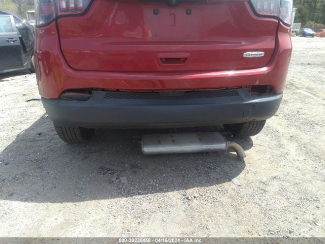 Photo 5 VIN: 3C4NJCBB2JT468478 - JEEP COMPASS 