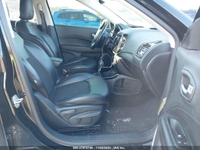 Photo 4 VIN: 3C4NJCBB2LT121672 - JEEP COMPASS 