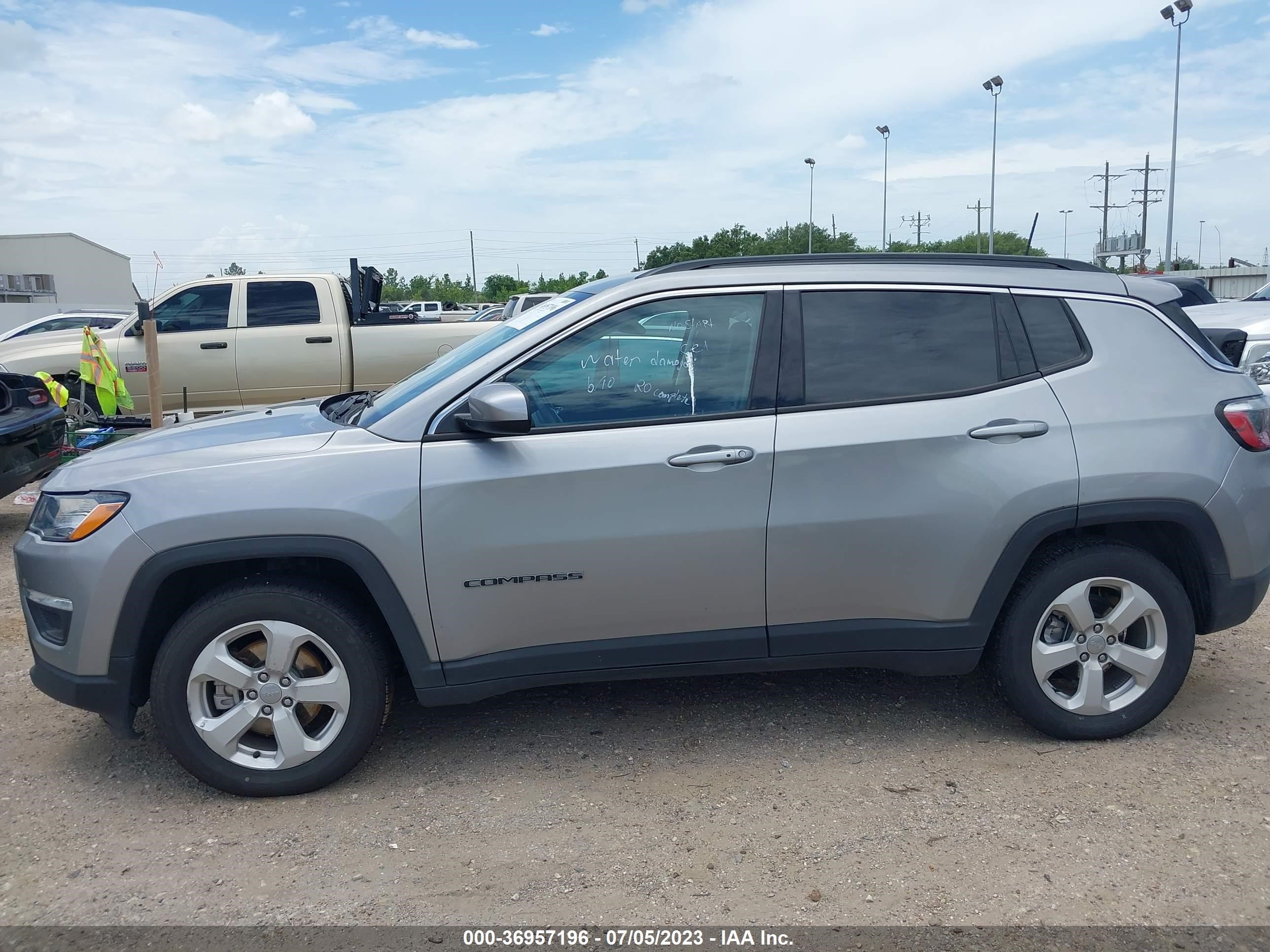 Photo 13 VIN: 3C4NJCBB2MT592545 - JEEP COMPASS 