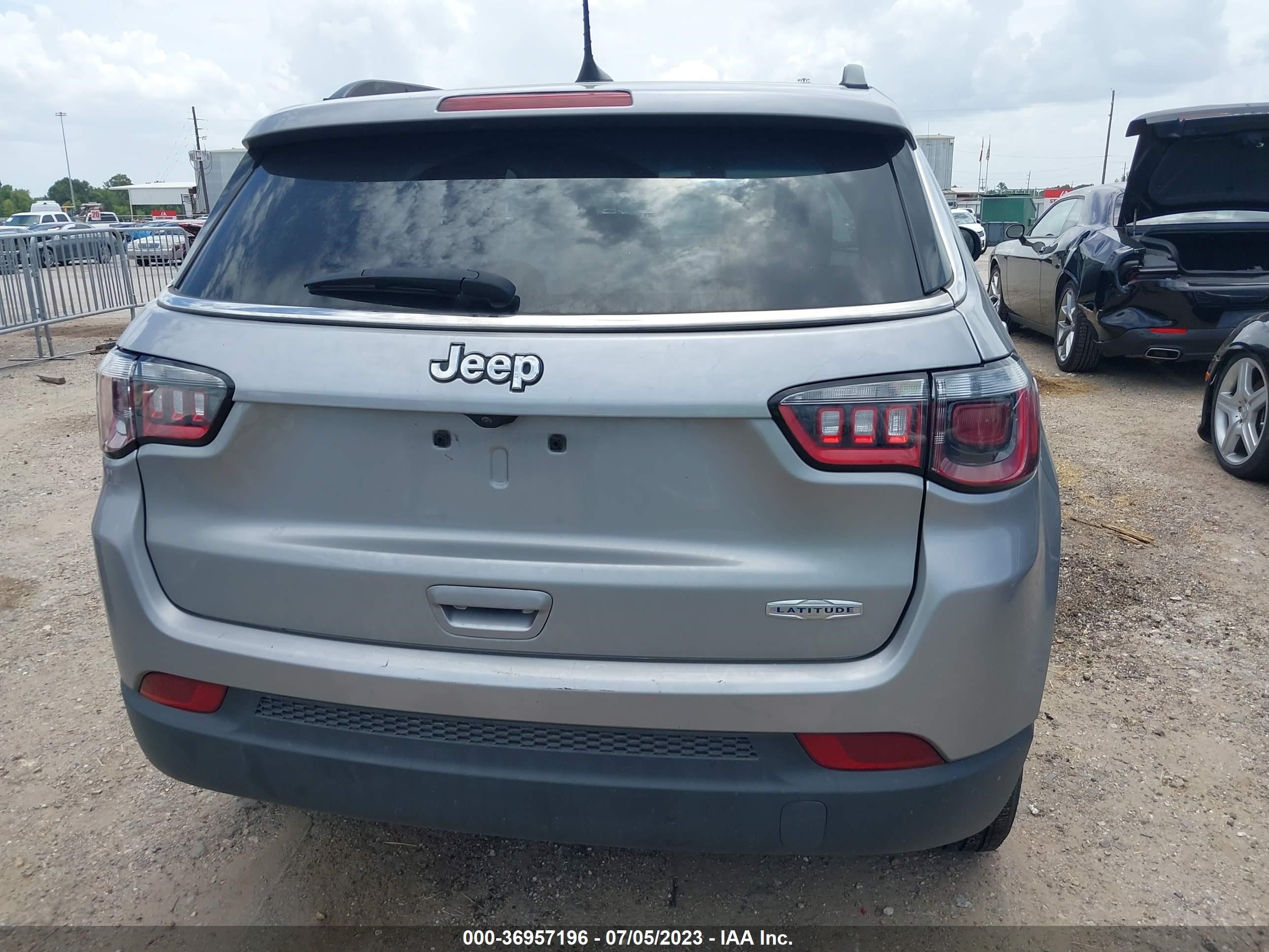 Photo 15 VIN: 3C4NJCBB2MT592545 - JEEP COMPASS 