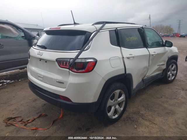 Photo 3 VIN: 3C4NJCBB3JT122648 - JEEP COMPASS 