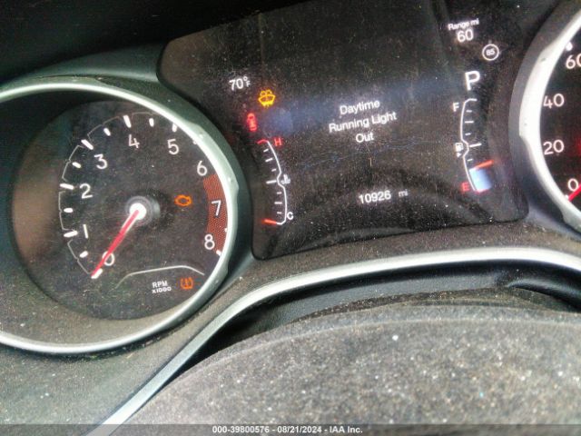 Photo 6 VIN: 3C4NJCBB3JT226105 - JEEP COMPASS 