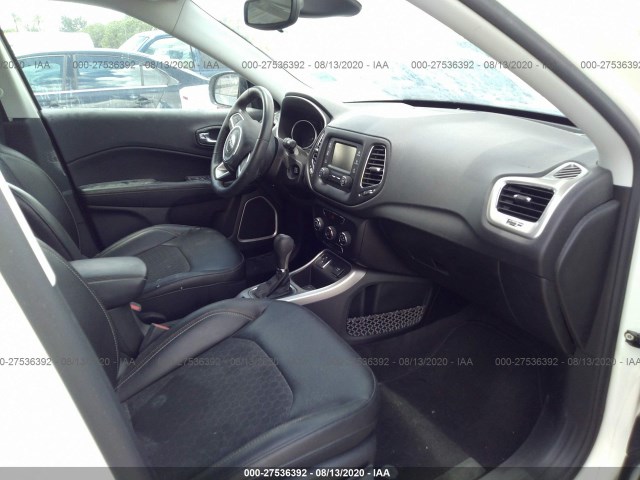 Photo 4 VIN: 3C4NJCBB3JT268029 - JEEP COMPASS 