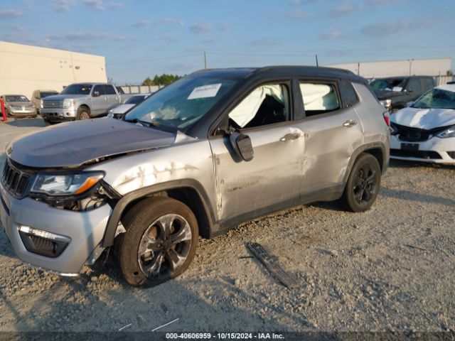 Photo 5 VIN: 3C4NJCBB3JT305029 - JEEP COMPASS 