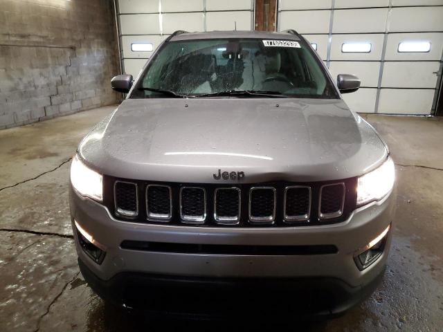 Photo 4 VIN: 3C4NJCBB3JT414347 - JEEP COMPASS 